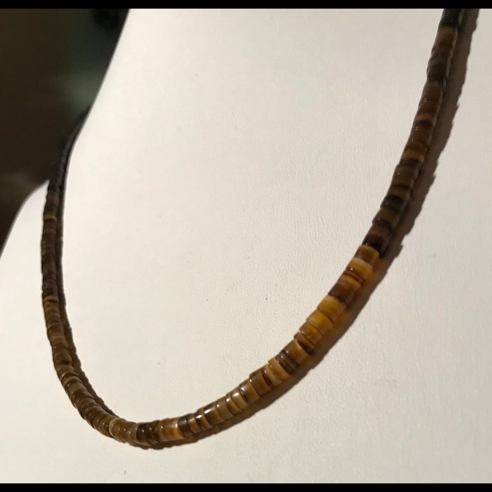 Ombre pen shell heishi bead necklace
